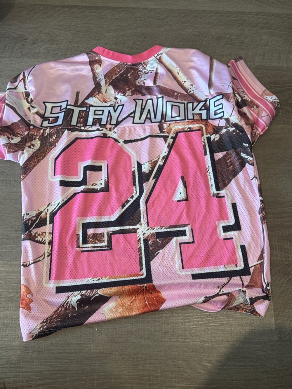 ROMWE "Stay Woke" Pink Camo Graphic Jersey NWT - Size Large - Picture 8 of 12